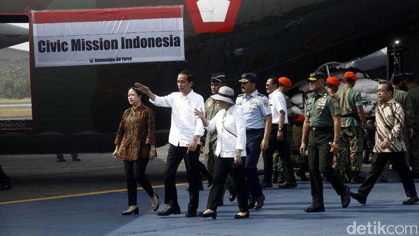 Foto: Jokowi Lepas Pengiriman Bantuan untuk Rohingya