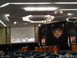 Laporan Akhir Djarot: Atas Nama Jokowi-Ahok, Terima Kasih DPRD