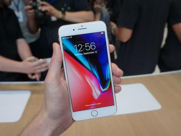 Lebih Dekat dengan Si Bongsor iPhone 8 Plus