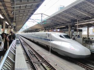 Wuss! Naik Shinkansen Tokyo-Kyoto 500 Km Hanya 2 Jam 15 Menit Wuss! Naik Shinkansen Tokyo-Kyoto 500 Km Hanya 2 Jam 15 Menit