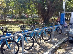 Begini Aksi Nekat Maling Bawa Kabur Sepeda BOSEH di Bandung