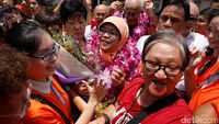 Foto: Halimah Yacob Resmi Jabat Presiden Singapura