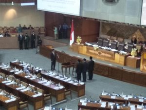 DPR Lantik Pengganti Politikus PDIP Indra Simatupang