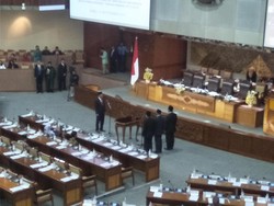 DPR Lantik Pengganti Politikus PDIP Indra Simatupang