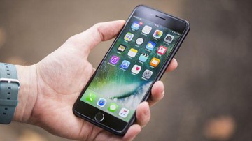 8 iPhone Ini Tidak Bisa Pakai WhatsApp dan YouTube Lagi