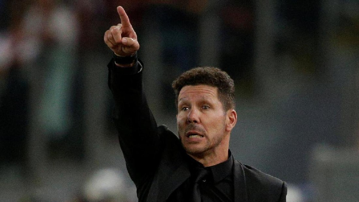 Diego Simeone membantah isu dirinya bakal ke PSG (Max Rossi/Reuters)