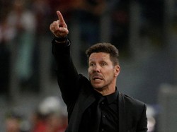 Simeone Enggan Tanggapi Rumor Ketertarikan PSG