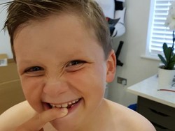 Begini Tips Agar Anak Mau Gosok Gigi