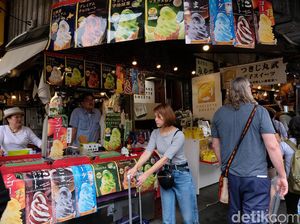 Begini Ramainya Tsukiji Fish Market, Surga Pecinta Sushi