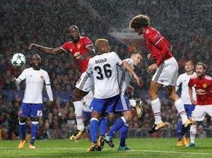 Gol Fellaini Bawa MU Ungguli Basel 1-0 di Babak Pertama