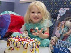 Kisah Bocah dengan Leukemia Rayakan Ultah Saat Terjadi Badai Irma