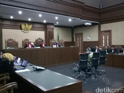 Hakim Tegur Musa Zainuddin Dibesuk Rekan Saat Izin Berobat