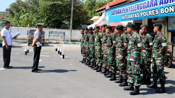Pembuatan SIM Kolektif Prajurit Yonif Raider 514 Kostrad