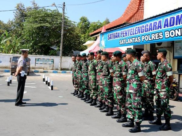 Pembuatan SIM Kolektif Prajurit Yonif Raider 514 Kostrad