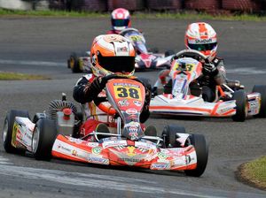 Tiga Pegokart Riser ShaDaff Tembus World Cup Italia Tiga Pegokart Riser ShaDaff Tembus World Cup Italia
