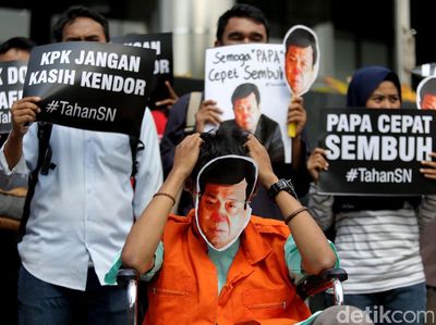 Aksi Tuntut KPK Tahan Setya Novanto