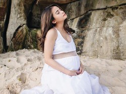 Merasakan Sakitnya Bersalin, Acha Septriasa Minta Maaf ke Ibunda