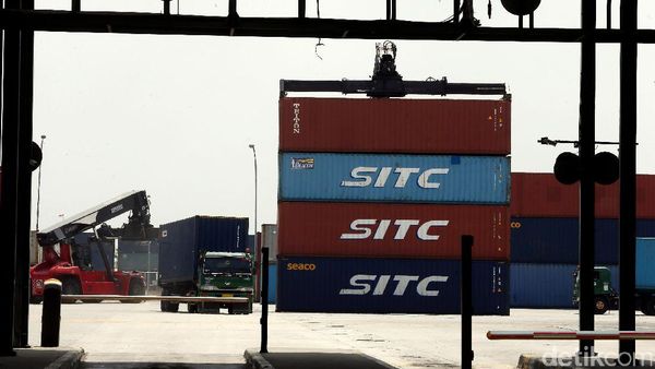 Melihat Dari Dekat Bongkar Muat Tercepat di Cikarang Dry Port