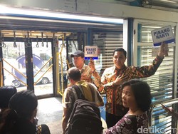 Hari Pelanggan Nasional, Direksi TransJ Jadi Kasir hingga Sopir