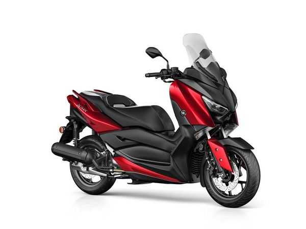 Yamaha XMAX 125 cc Lebih Mungil