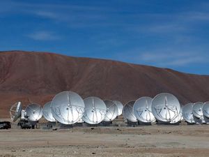 Gelombang Radio Misterius Terpancar dari Pusat Bima Sakti
