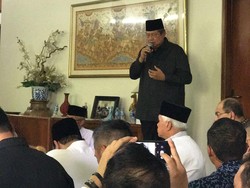 SBY dan Hatta Rajasa Melayat di Rumah Duka Mertua Chairul Tanjung