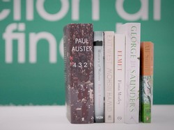 Arundhati Roy Tak Lolos, Ini 6 Penulis Nominasi Man Booker Prize 2017