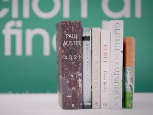 Arundhati Roy Tak Lolos, Ini 6 Penulis Nominasi Man Booker Prize 2017 Arundhati Roy Tak Lolos, Ini 6 Penulis Nominasi Man Booker Prize 2017
