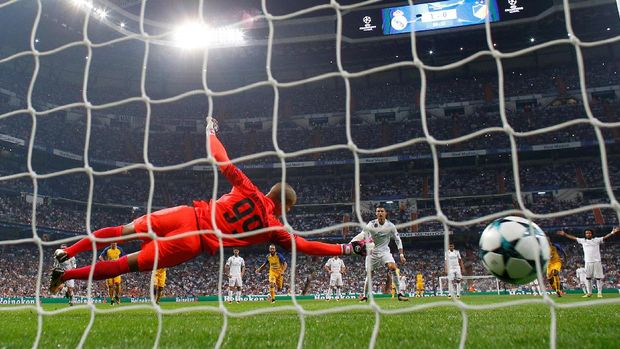 Zinedine Zidane menilai Cristiano Ronaldo punya peluang untuk mencetak lebih banyak gol di laga lawan APOEL.