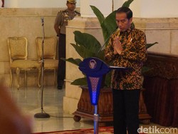 Jokowi Minta Warga di Sekitar Gunung Agung Patuhi Instruksi Petugas
