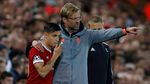 Sujud Syukur Salah dan Mane di Anfield