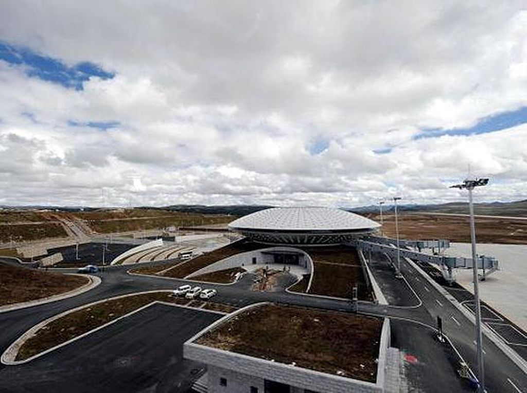 Lebih Tinggi dari Puncak Rinjani, Inilah Bandara Tertinggi di Dunia