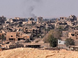 Serangan Udara Rusia Tewaskan Puluhan Orang di Deir al-Zour Suriah