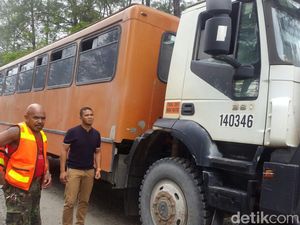 Bus Operasional PT Freeport Ditembak, Pelaku Masih Diburu