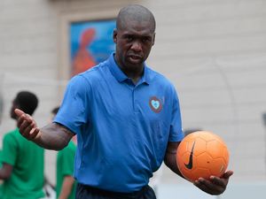 Seedorf Sudah Pengin Melatih Lagi