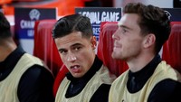Philippe Coutinho, yang masa depannya santer dispekulasikan pada musim panas, duduk di bangku cadangan Liverpool. (Foto: Jason Cairnduff/Action Images via Reuters)