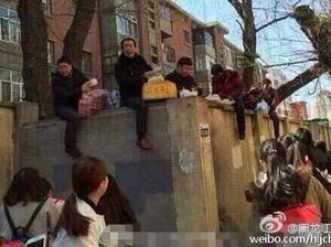 Kampus Larang Pengantar Makanan, Restoran Ini Pilih Kirim Pesanan Pakai Drone!