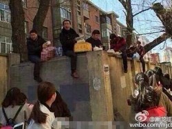 Kampus Larang Pengantar Makanan, Restoran Ini Pilih Kirim Pesanan Pakai Drone!