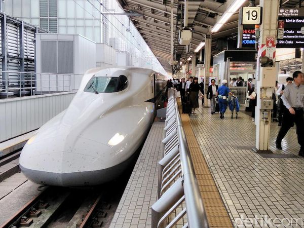 Yuk Intip Ramainya Penumpang Shinkansen