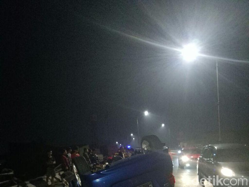 Kabur Usai Tabrak Biker di Bandung, Polisi Buru Sopir Honda Jazz Kabur Usai Tabrak Biker di Bandung, Polisi Buru Sopir Honda Jazz
