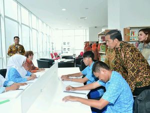 Jokowi Minta Ada Alokasi Dana Desa untuk Perpustakaan Jokowi Minta Ada Alokasi Dana Desa untuk Perpustakaan