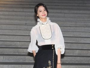 Foto: 10 Benda Wajib Kalau Kamu Ingin Gaya ala Artis Korea Saat Liburan Foto: 10 Benda Wajib Kalau Kamu Ingin Gaya ala Artis Korea Saat Liburan