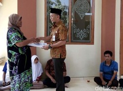 Satu Keluarga Sakit di Jepara dapat Bantuan Stimulan