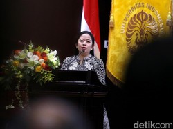 Menteri Puan Imbau Petugas Medis untuk Tersenyum pada Pasien BPJS