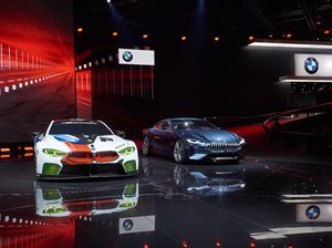 Mobil Balap BMW Berkekuatan 500 Daya Kuda