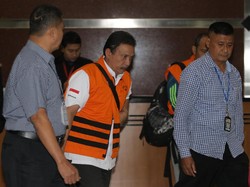 Bupati Batubara OK Arya Zulkarnain Resmi Ditahan KPK