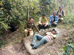 Warga Bondowoso Temukan Batu Diduga Benda Prasejarah