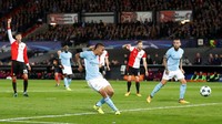 Gabriel Jesus membuat City sudah unggul 3-0 di babak pertama melalui gol yang ia cetak di menit ke-25. (Foto: Carl Recine /Action Images via Reuters)
