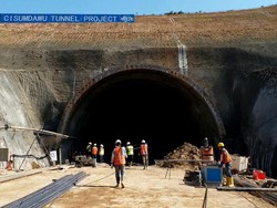 Tol Cisumdawu Tembus Bukit Ditarget Nyambung April 2019