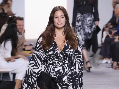 Sejarah di New York Fashion Week, Ratusan Wanita Plus Size Eksis Jadi Model